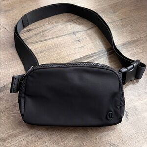 Lululemon Belt Bag L1 NEW